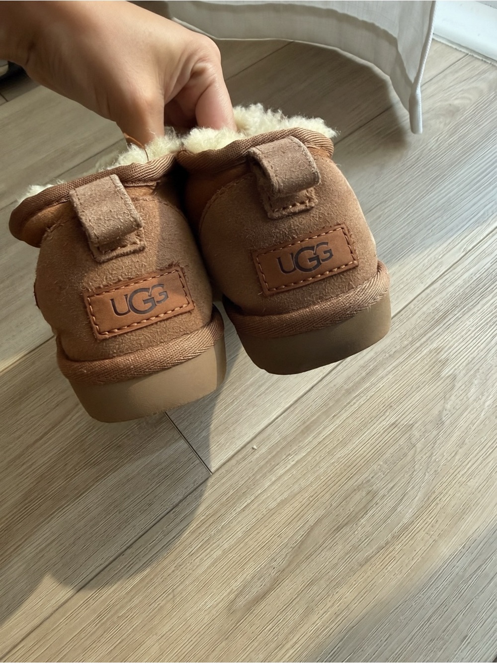 UGG Kids Chestnut Suede Shearling-Lined Slip-Ons